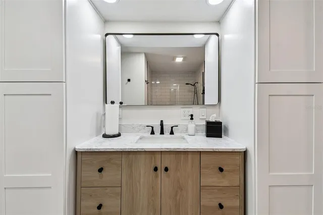 $2,400 | 9032 Mission Oaks Boulevard, Unit F, Seminole, FL 33776