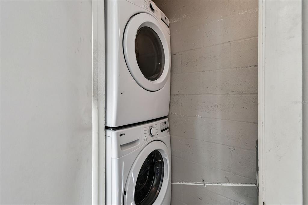 9032 Mission Oaks Boulevard, Unit F Seminole, FL 33776 - Photo 27 of 41