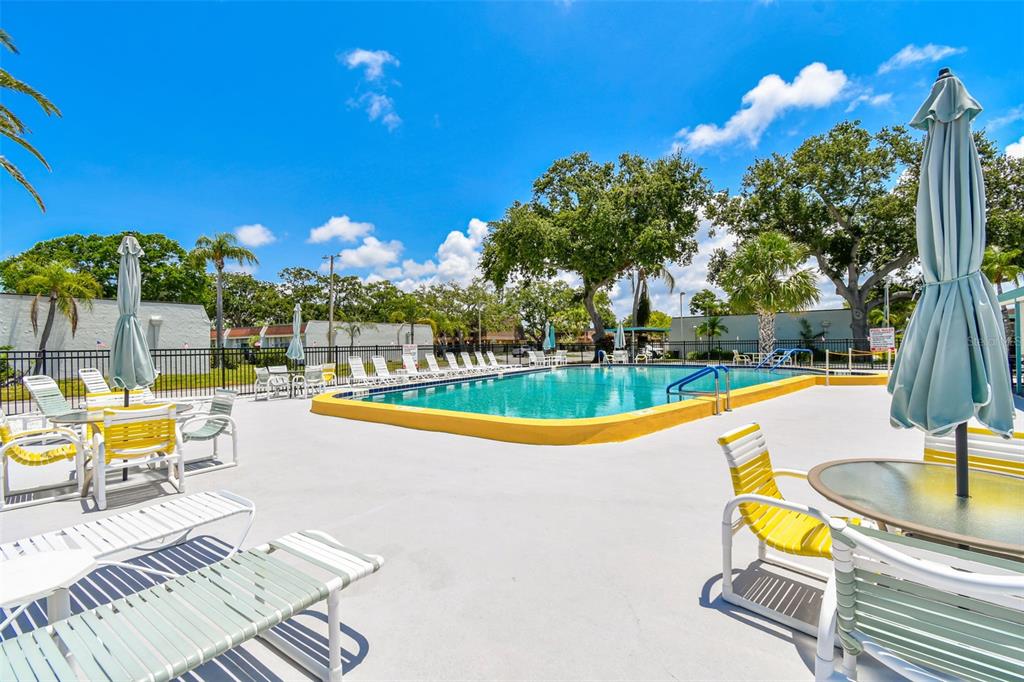 9032 Mission Oaks Boulevard, Unit F Seminole, FL 33776 - Photo 29 of 41