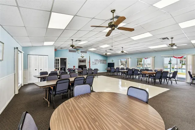 $2,400 | 9032 Mission Oaks Boulevard, Unit F, Seminole, FL 33776