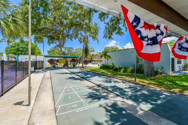 $2,400 | 9032 Mission Oaks Boulevard, Unit F, Seminole, FL 33776