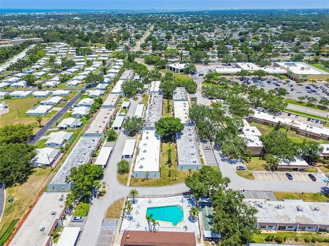 $2,400 | 9032 Mission Oaks Boulevard, Unit F, Seminole, FL 33776