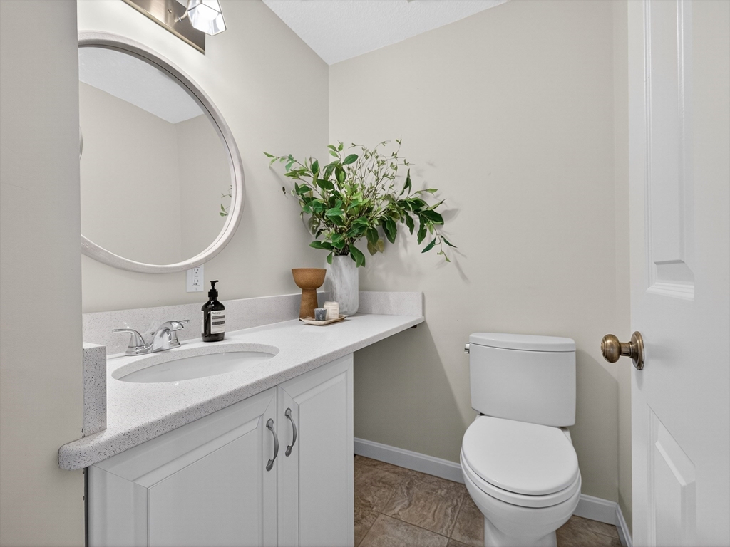 609 Washington Street, Unit 303 Wellesley, MA 02482 - Photo 11 of 22