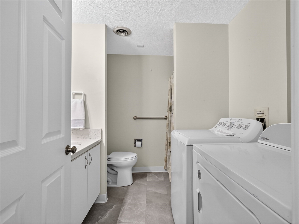 609 Washington Street, Unit 303 Wellesley, MA 02482 - Photo 17 of 22