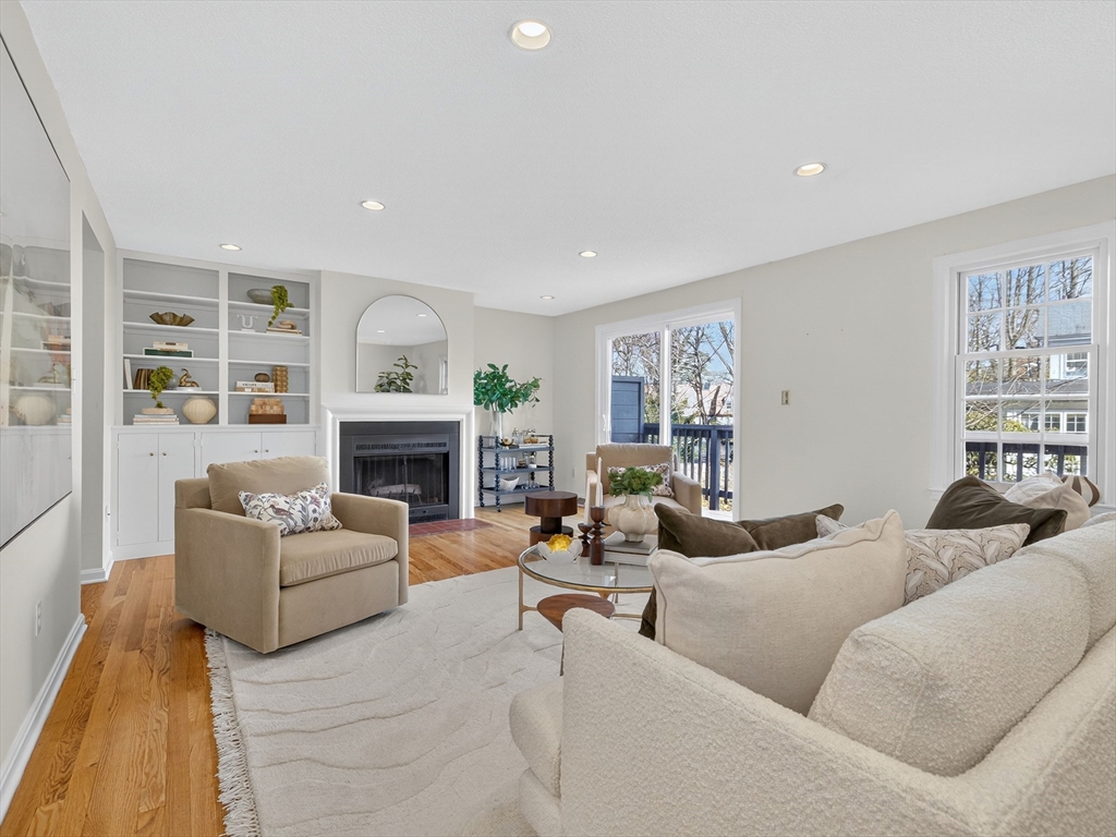 609 Washington Street, Unit 303 Wellesley, MA 02482 - Photo 3 of 22