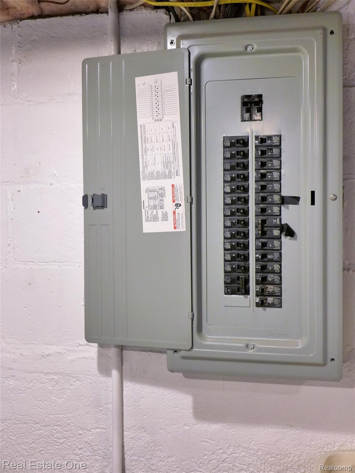 624 Parkdale Avenue Rochester, MI 48307 - Photo 56 of 74 Updated Electrical Panel