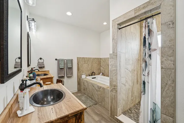 $850,000 | 156 Three Creeks Drive, Burnet, TX 78611