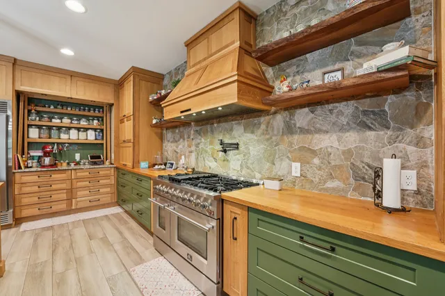 $850,000 | 156 Three Creeks Drive, Burnet, TX 78611