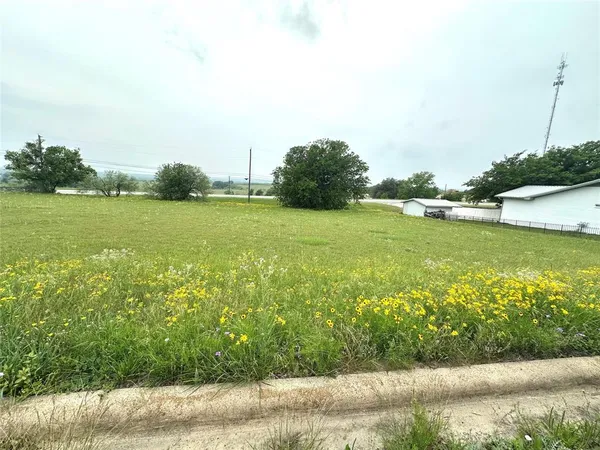 $24,900 | 1205 Haven Drive, Comanche, TX 76442