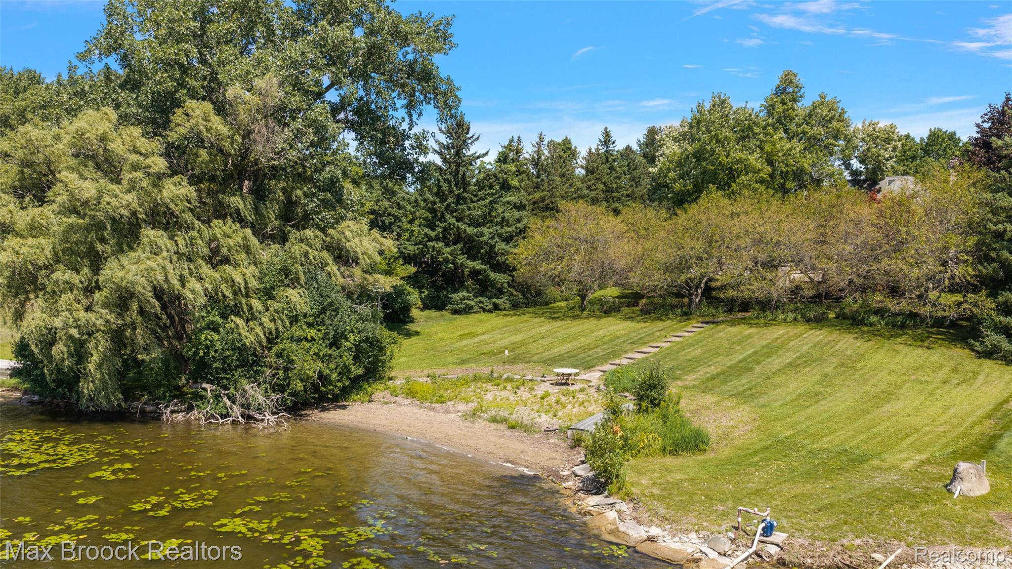 5400 Lane Lake Road Bloomfield Hills, MI 48302 - Photo 9 of 11 5400 Lane Lake Photos-18.jpg