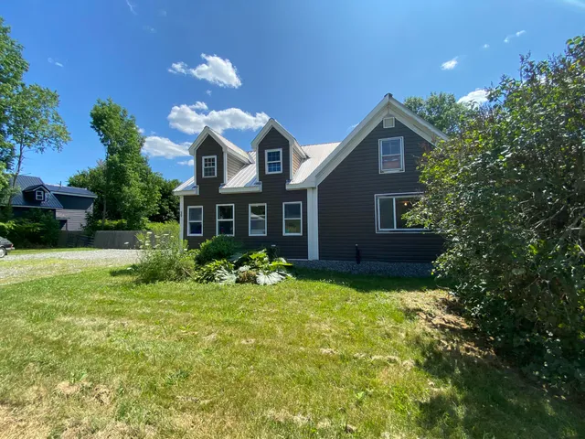 $170,000 | 21 South Main Street, Detroit, ME 04929