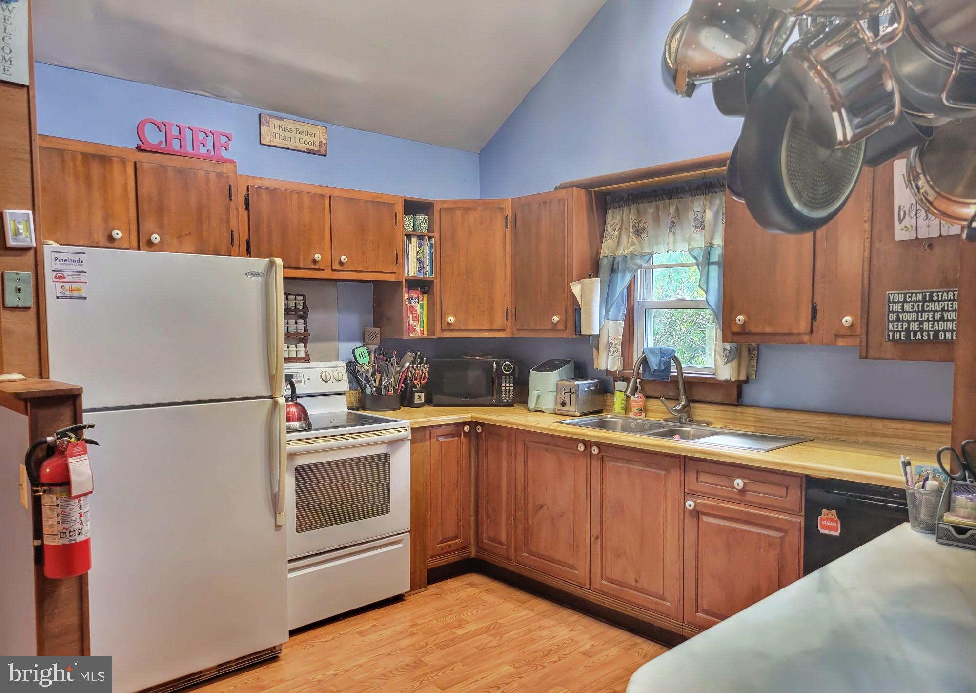 4 Rancocas Trail Southampton, NJ 08088 - Photo 6 of 27 Gallery Image 6