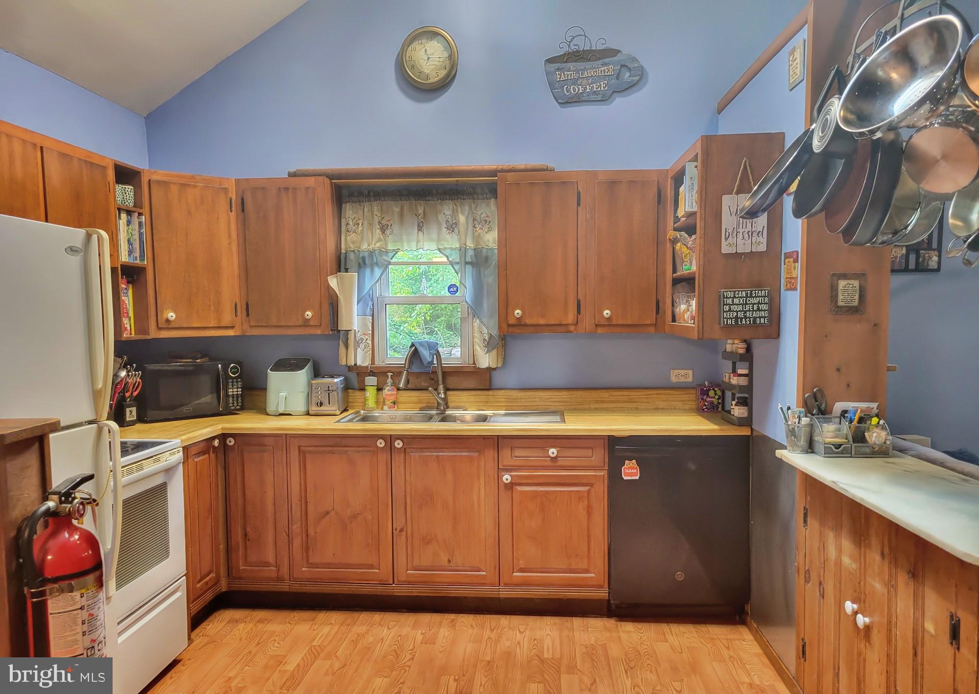 4 Rancocas Trail Southampton, NJ 08088 - Photo 7 of 27 Gallery Image 7