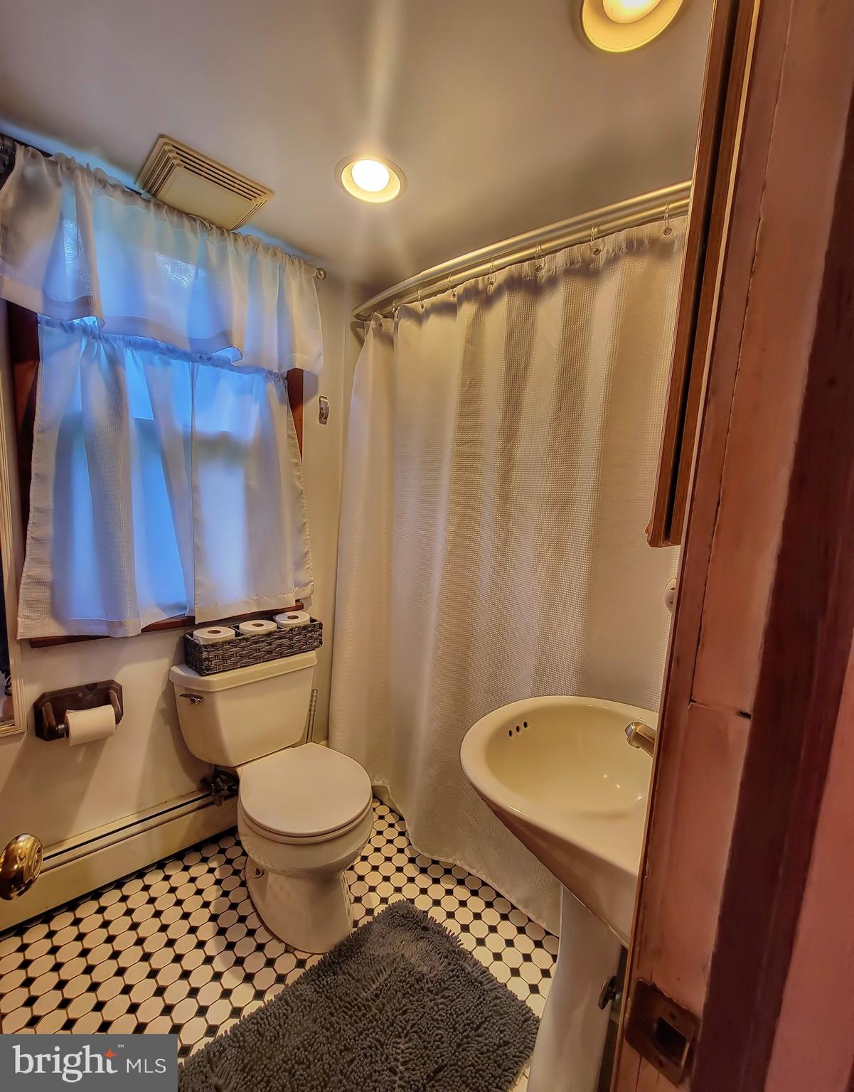 4 Rancocas Trail Southampton, NJ 08088 - Photo 9 of 27 Gallery Image 9
