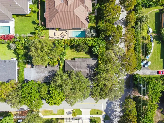 $1,650,000 | 11199 Southwest 78th Court, Pinecrest, FL 33156