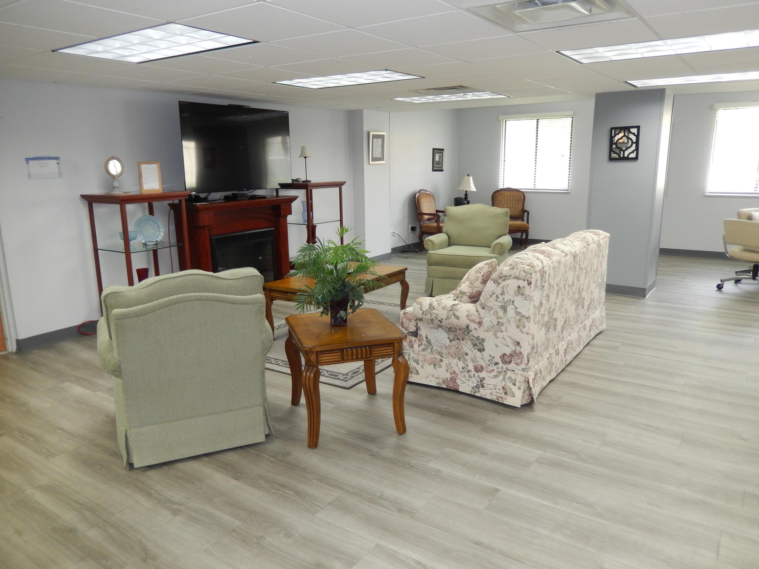 3941 Karl Road, Unit 322 Columbus, OH 43224 - Photo 34 of 42 Entry / Gathering Area