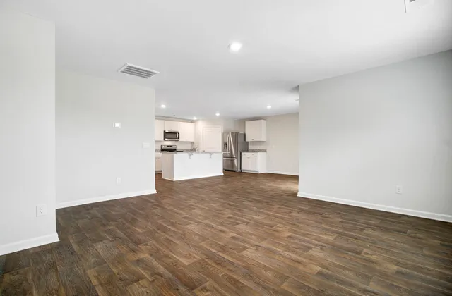 $300,000 | 405 Brooks Drive, Holly Hill, SC 29059