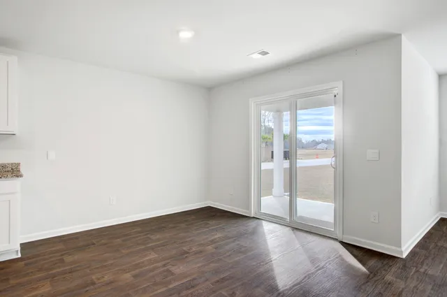 $300,000 | 405 Brooks Drive, Holly Hill, SC 29059