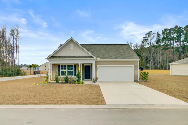 $300,000 | 405 Brooks Drive, Holly Hill, SC 29059
