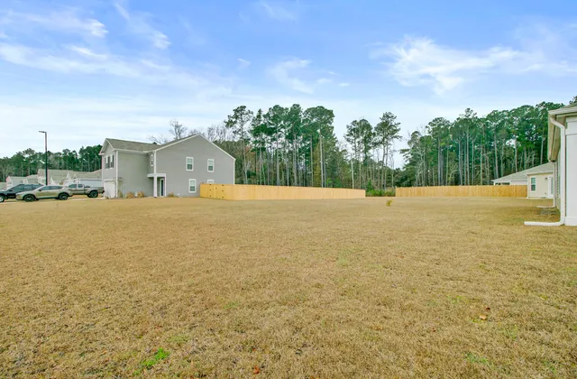 $300,000 | 405 Brooks Drive, Holly Hill, SC 29059