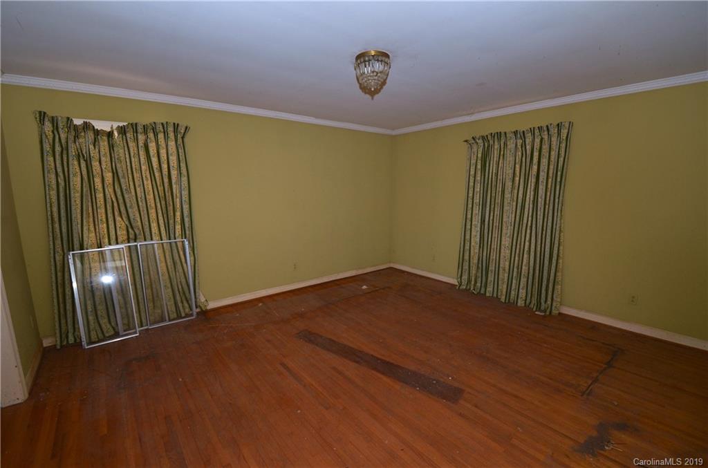 5421 Manning Road Charlotte, NC 28269 - Photo 14 of 25 Gallery Image 14