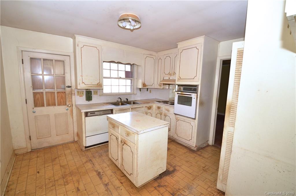 5421 Manning Road Charlotte, NC 28269 - Photo 10 of 25 Gallery Image 10