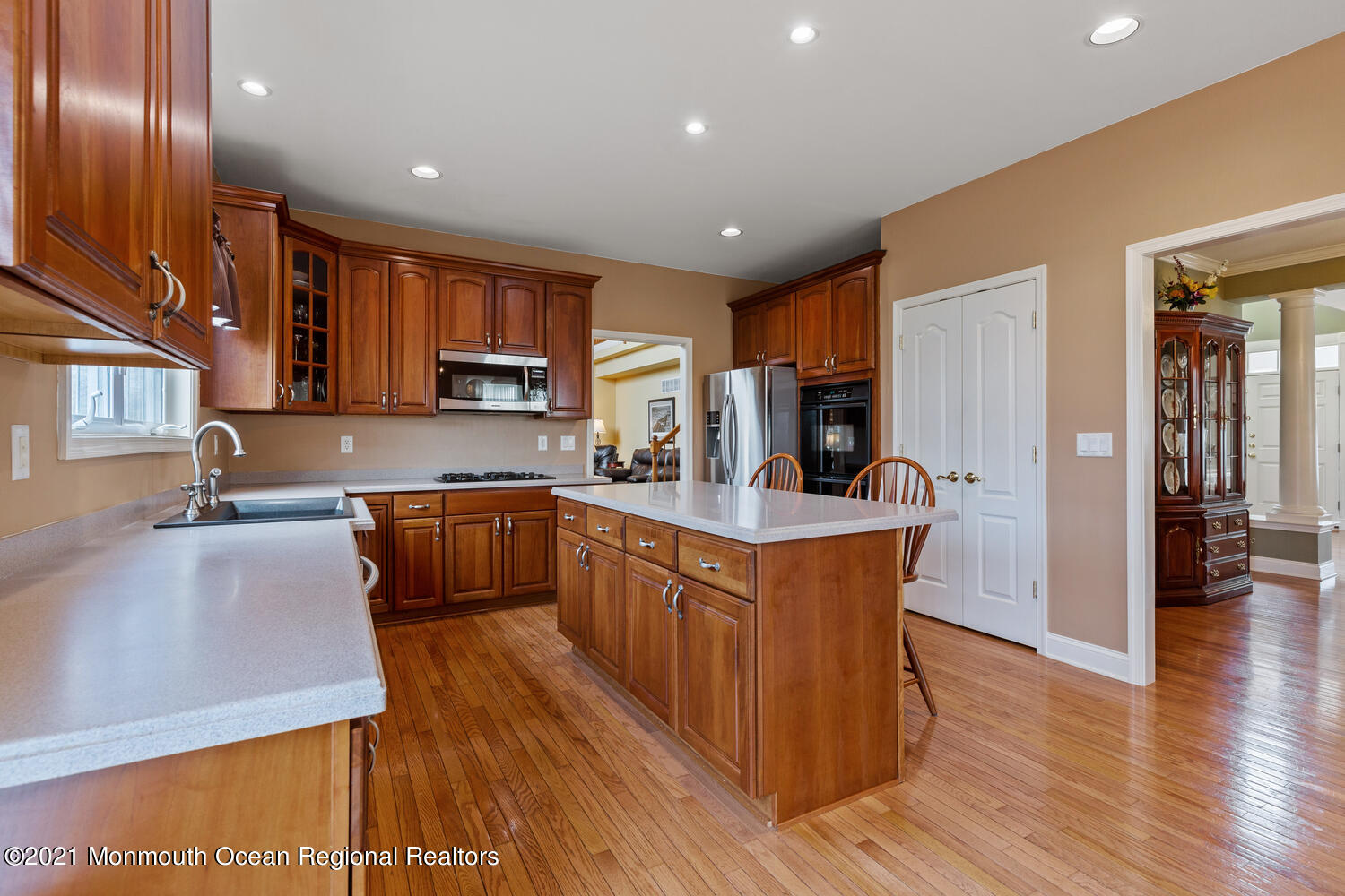 4 Matthew Court Cream Ridge, NJ 08514 - Photo 19 of 62 4 Matthew Ct Upper Freehold NJ-large-019