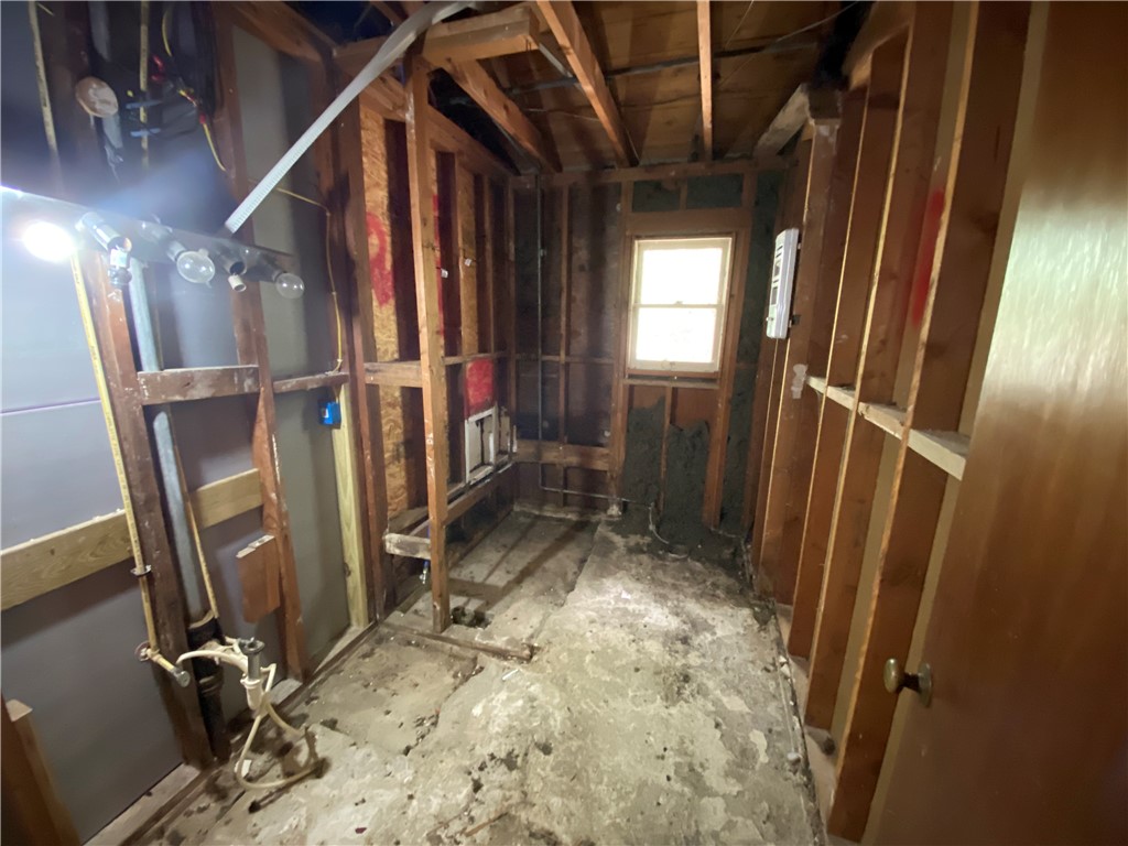 1211 Highland Avenue Alice, TX 78332 - Photo 9 of 28 a view of a room with wooden floor