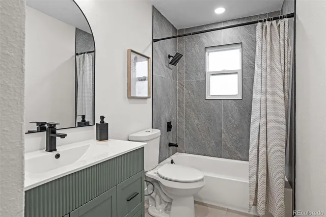 $675,000 | 922 Park View Street, Castle Rock, CO 80104