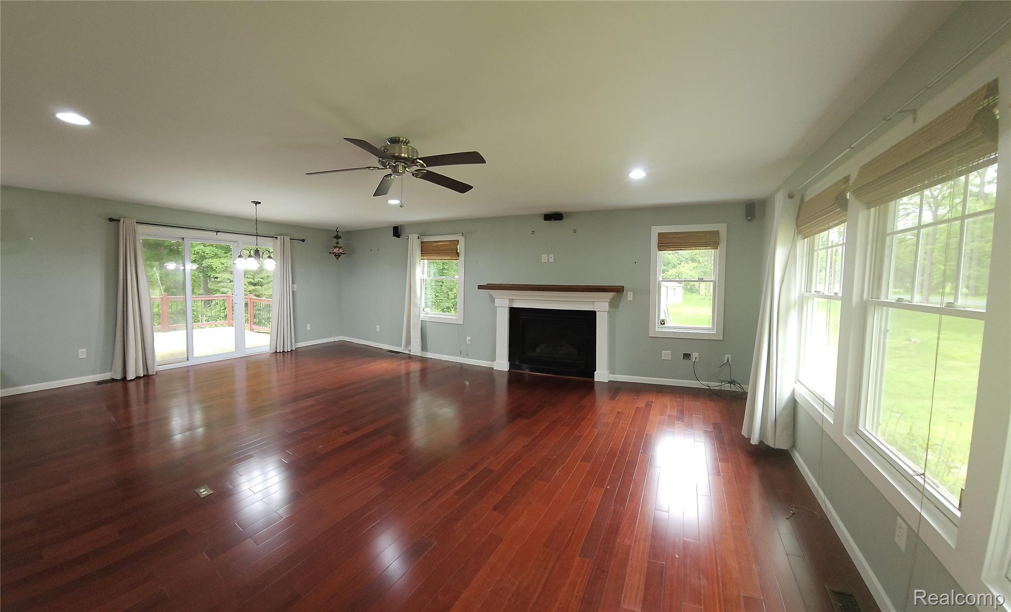 6778 Strawberry Lake Road Dexter, MI 48130 - Photo 7 of 20 Great Room