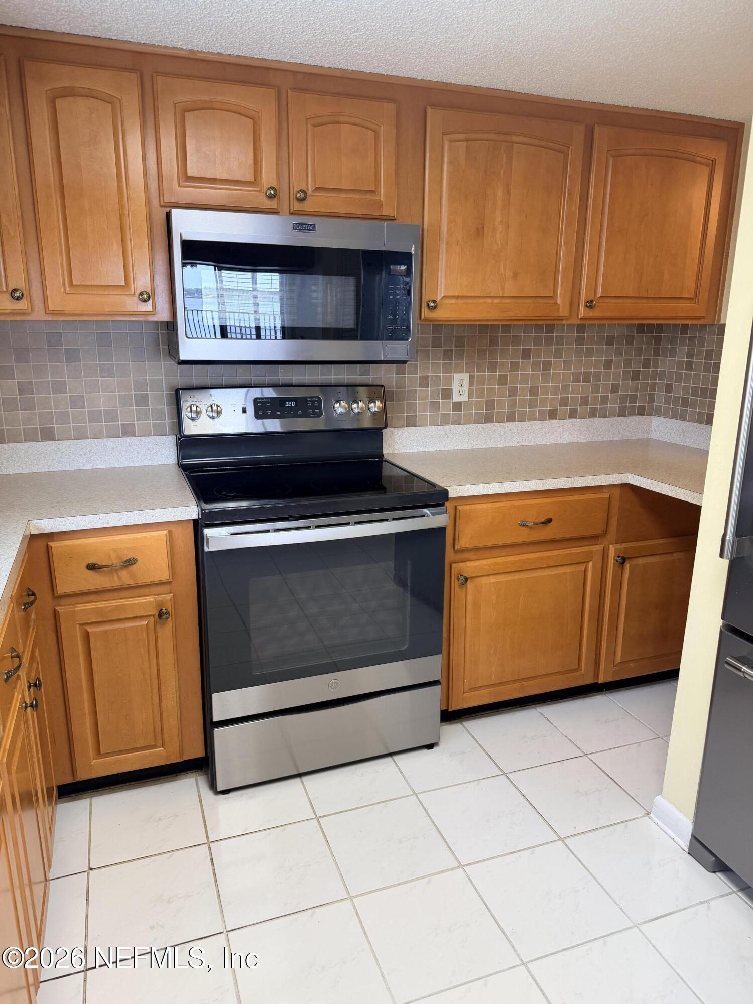 2280 Shepard Street, Unit 306 Jacksonville, FL 32211 - Photo 12 of 13 Kitchen