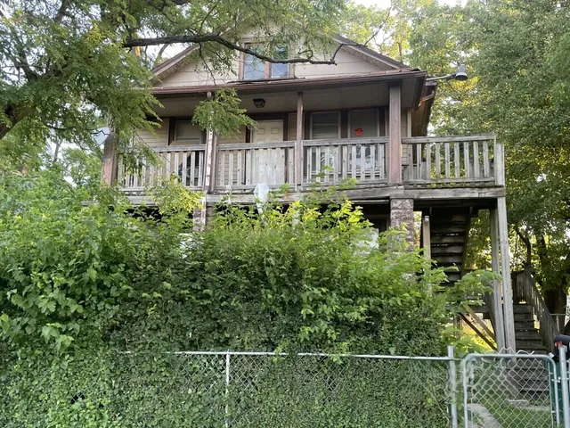 $55,000 | 630 Belle Court, Phoenix, IL 60426