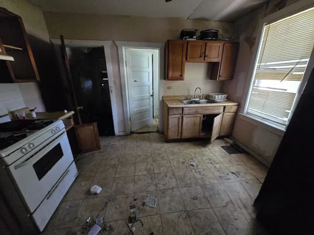 $55,000 | 630 Belle Court, Phoenix, IL 60426