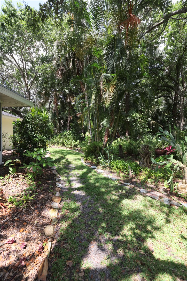 4328 2nd Square Southwest Vero Beach, FL 32968 - Photo 32 of 34