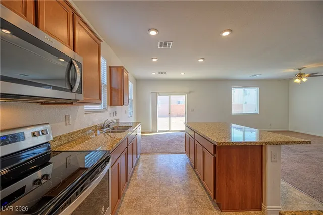 $2,100 | 3863 Summit Avenue, Pahrump, NV 89061