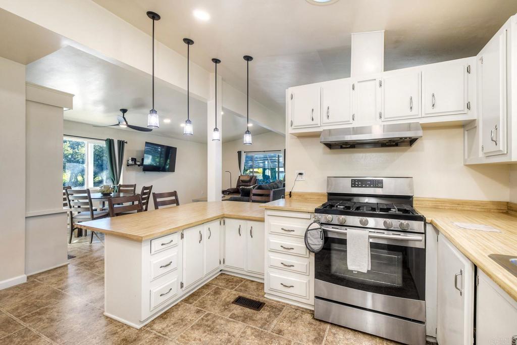 18218 Paradise Mountain Road Valley Center, CA 92082 - Photo 17 of 35