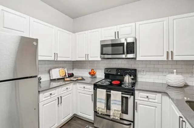 $1,459 | 405 Philip Boulevard, Unit 1406, Lawrenceville, GA 30046