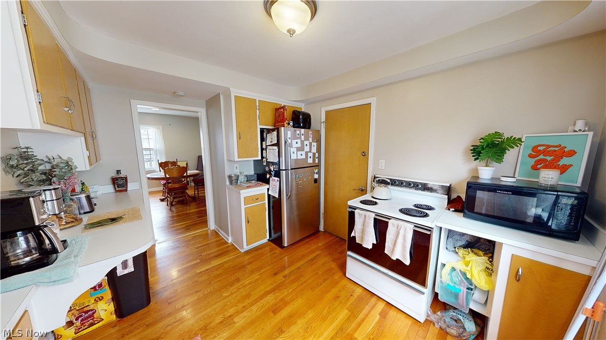 3555 Gridley Road Shaker Heights, OH 44122 - Photo 25 of 50 2nd floor kitchen
