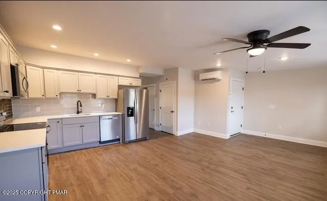 $1,975 | 611 Main Street, Unit 301, Stroudsburg, PA 18360