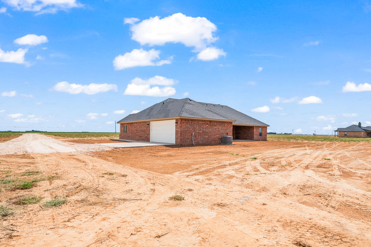 7205 East F M 41 Slaton, TX 79364 - Photo 44 of 47 a big room with kitchen view and mountain view