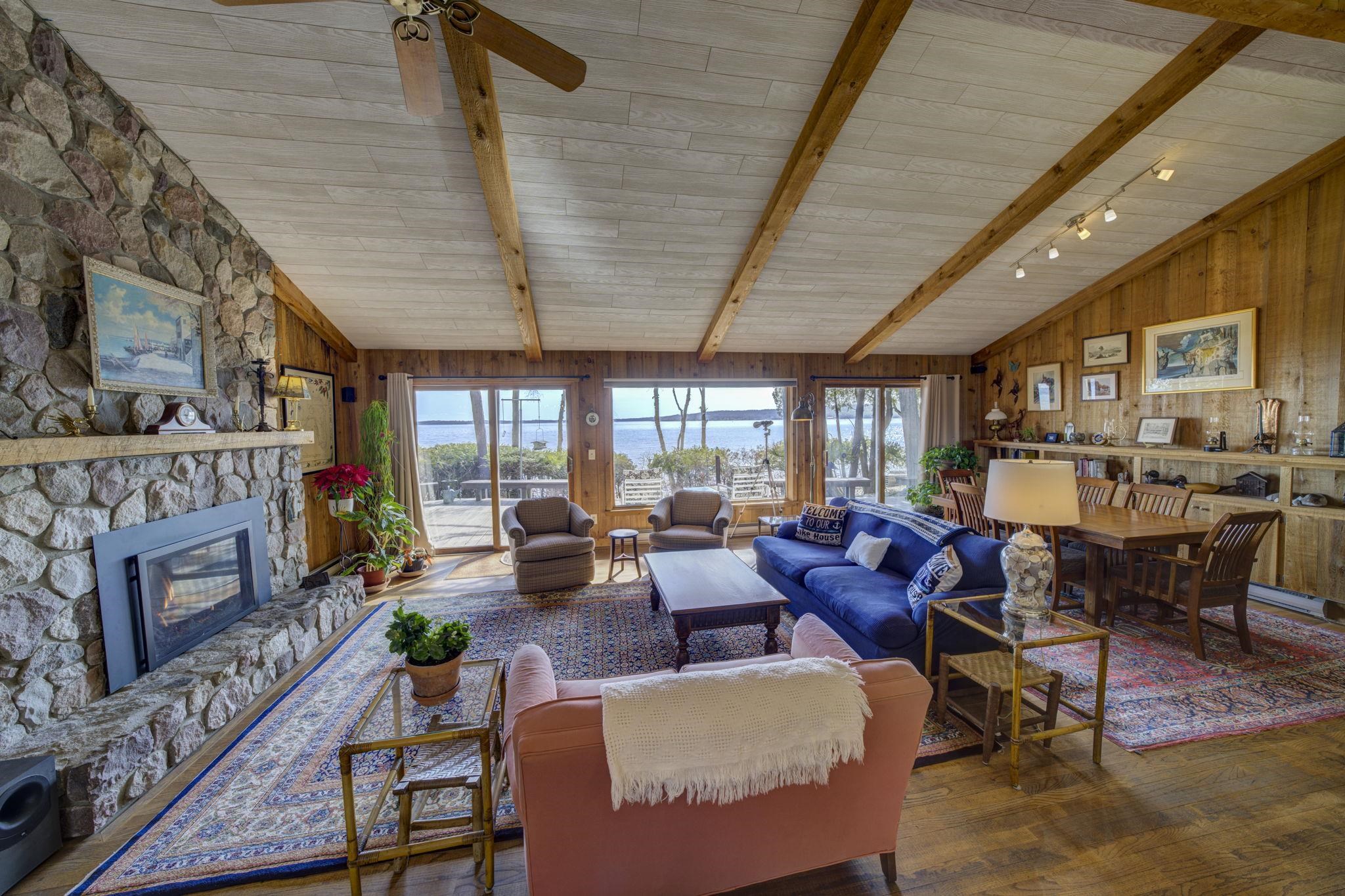 4152 North Omena Point Road Omena, MI 49674 - Photo 6 of 46