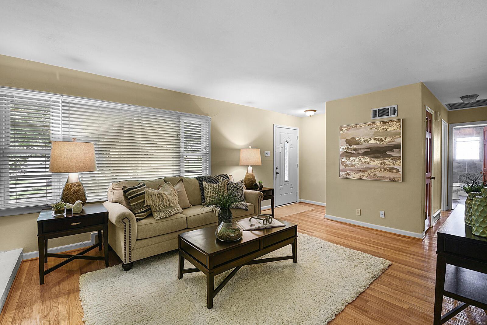 237 Timbercrest Road St. Louis, MO 63122 - Photo 3 of 16