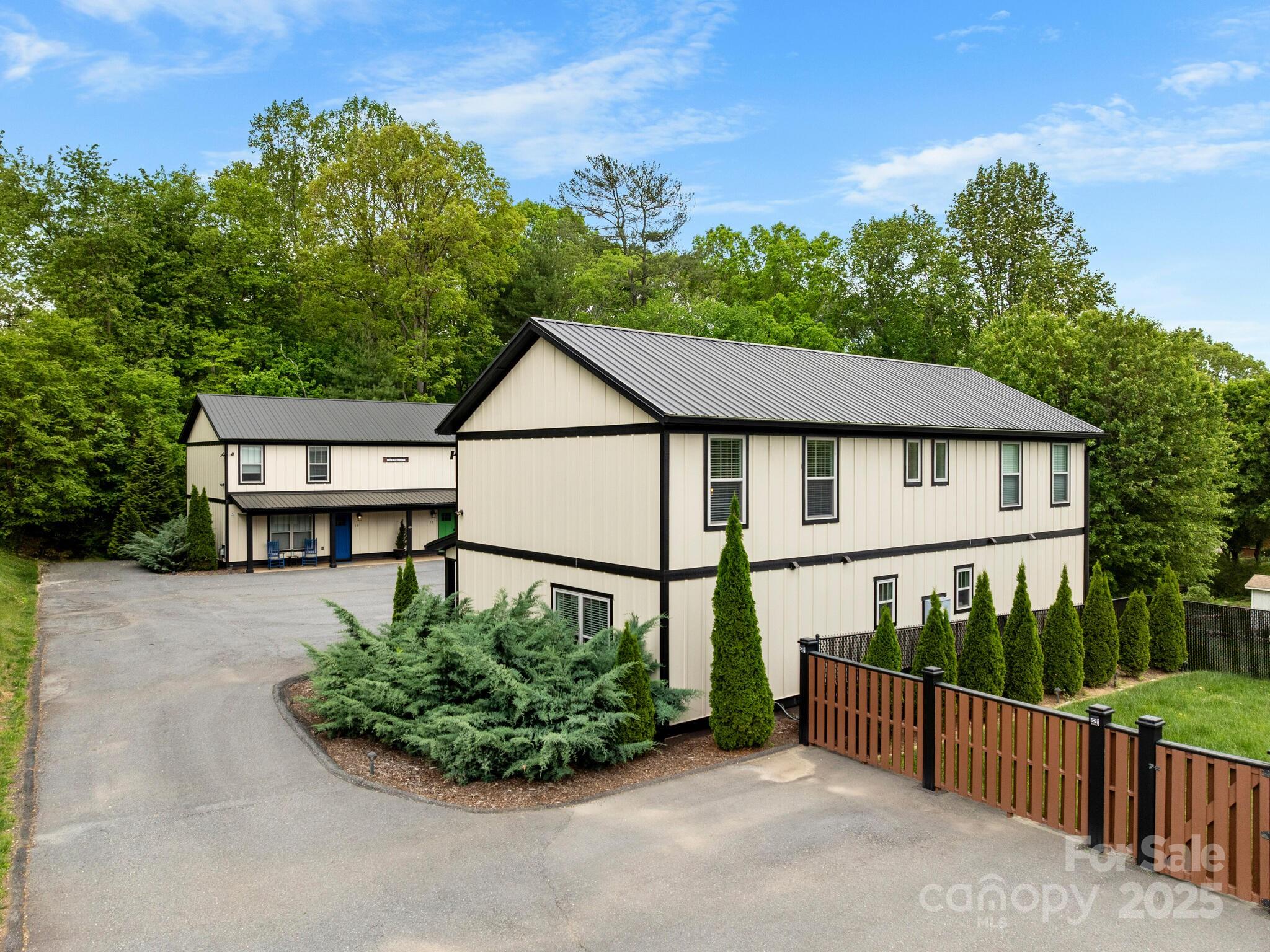 12 Martin Valley Road Swannanoa, NC 28778 - Photo 5 of 28 Gallery Image 5