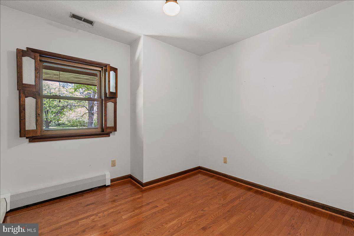 6912 Highbridge Road Bowie, MD 20720 - Photo 12 of 42 Bedroom 1