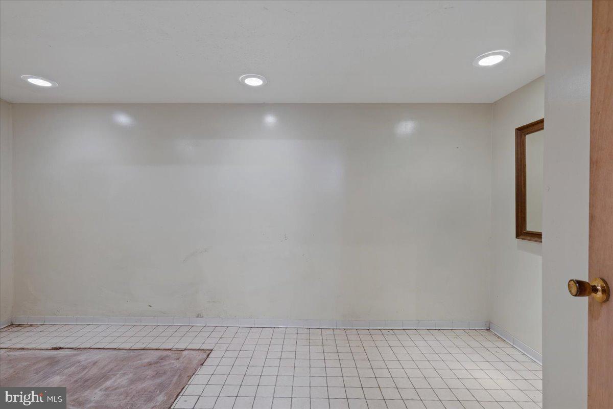 6912 Highbridge Road Bowie, MD 20720 - Photo 25 of 42