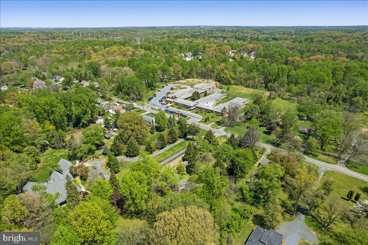 6912 Highbridge Road Bowie, MD 20720 - Photo 37 of 42