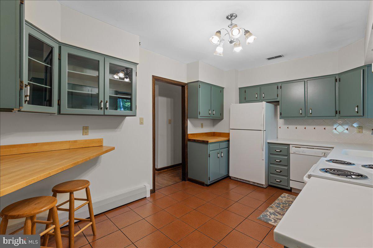 6912 Highbridge Road Bowie, MD 20720 - Photo 9 of 42