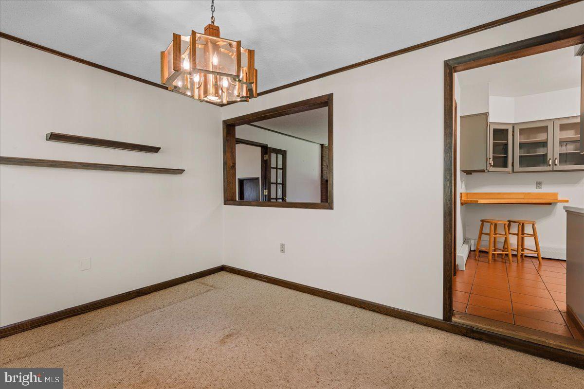 6912 Highbridge Road Bowie, MD 20720 - Photo 10 of 42 Eating area off kitchen