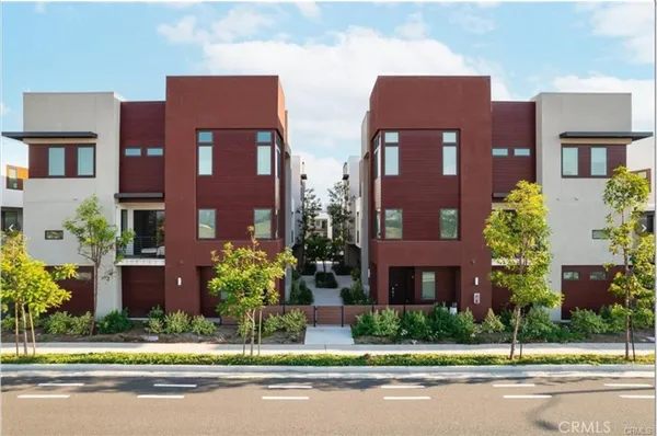 front view of house with a yard