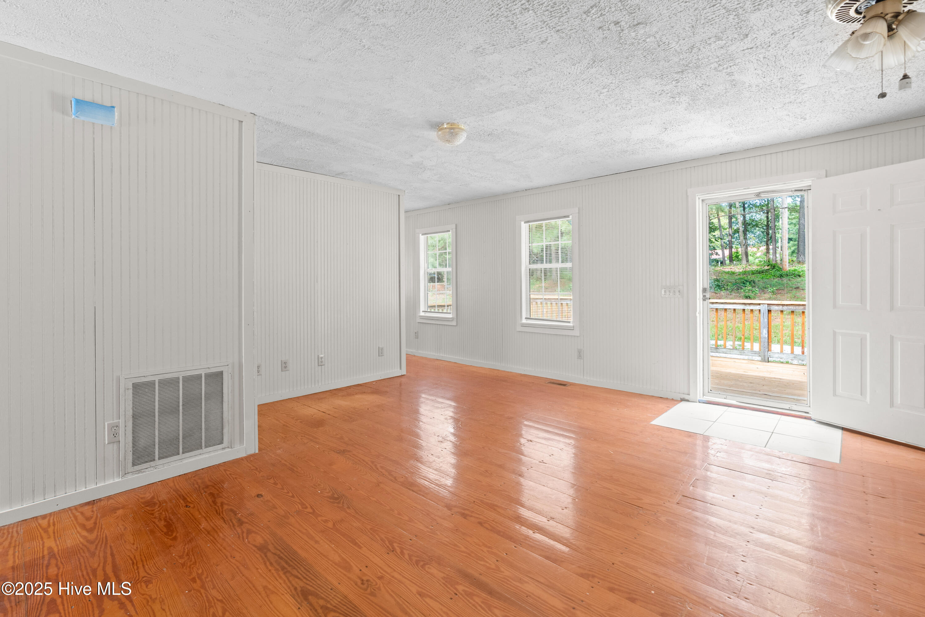 227 Vernon Road Carthage, NC 28327 - Photo 3 of 38 family room